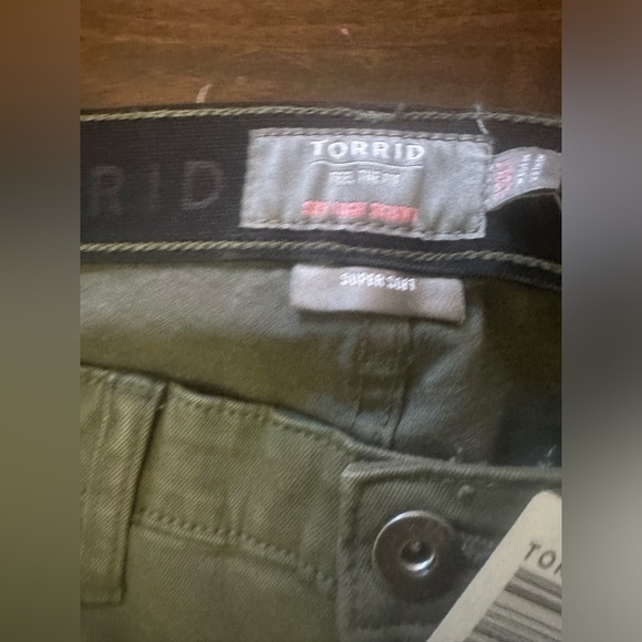 Torrid Sky High Skinny Jeans - Picture 6 of 6